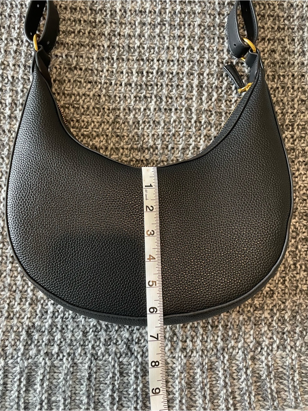 Black Half Moon Shaped Vegan Leather Shoulder Bag - RW&Co - Picture 7 of 9